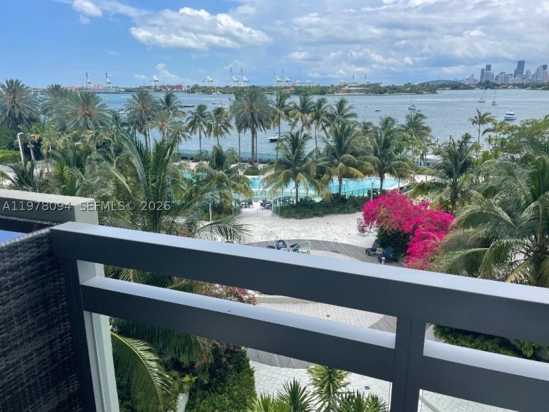 Apartment for rent at Flamingo 524S