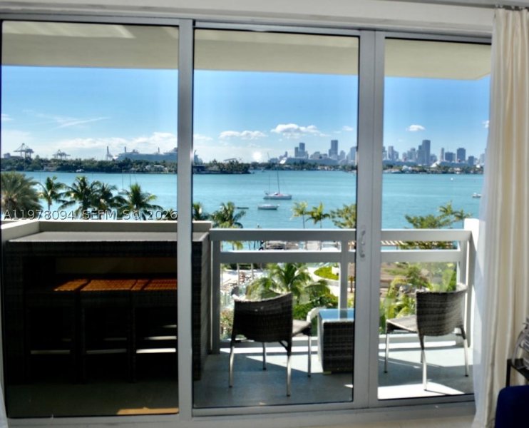 Apartment for rent at Flamingo 524S