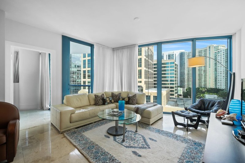 Condo for sale at Las Olas River House 1508