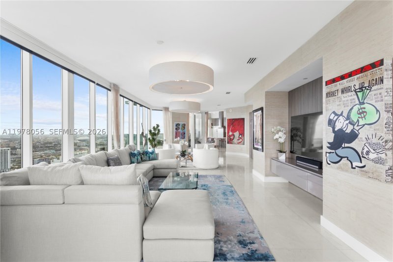 Condo for sale at Paramount Bay PH 4702