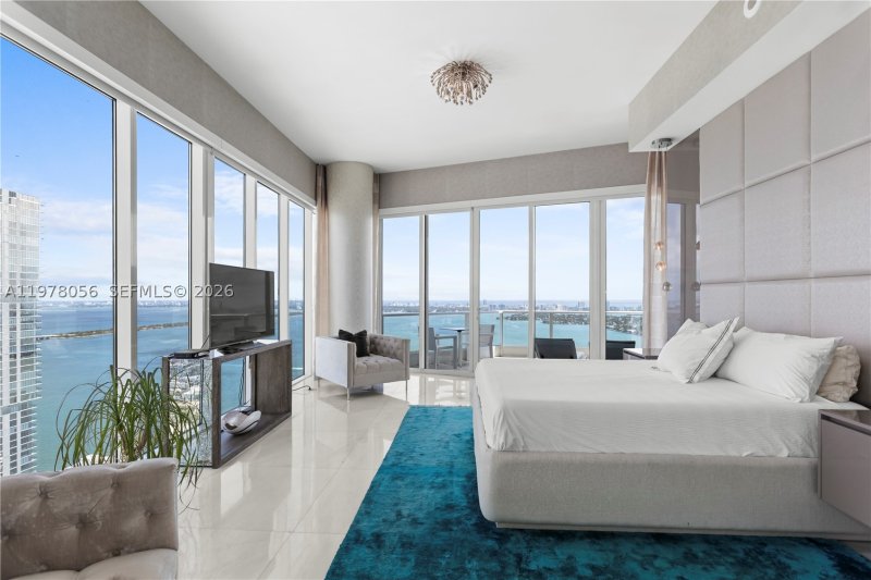 Condo for sale at Paramount Bay PH 4702