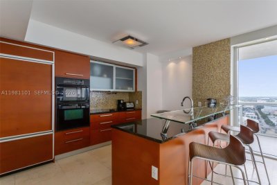 Aluguel de apartamento no Beach Club Two 3008