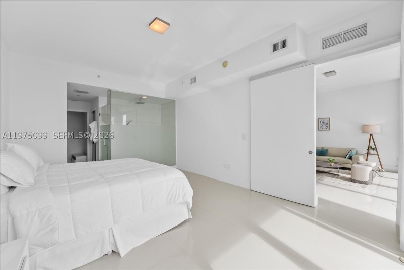 Apartment for rent at Paramount Bay 605