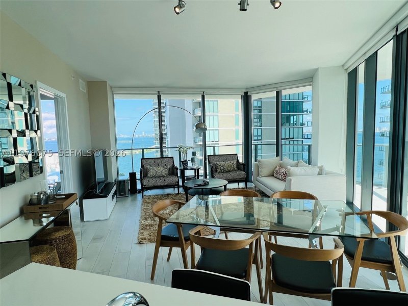 Alquiler de apartamento en Paraiso Bayviews 1606