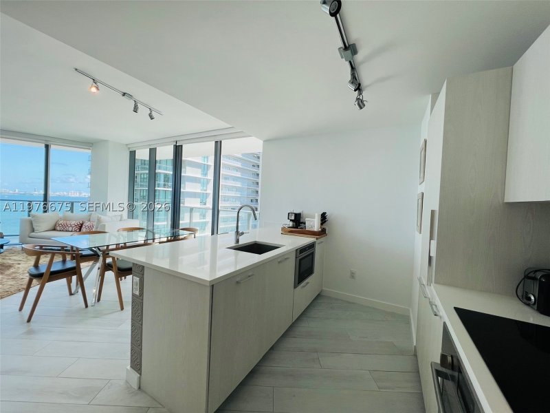 Alquiler de apartamento en Paraiso Bayviews 1606