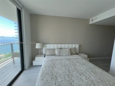 Alquiler de apartamento en Paraiso Bayviews 1606