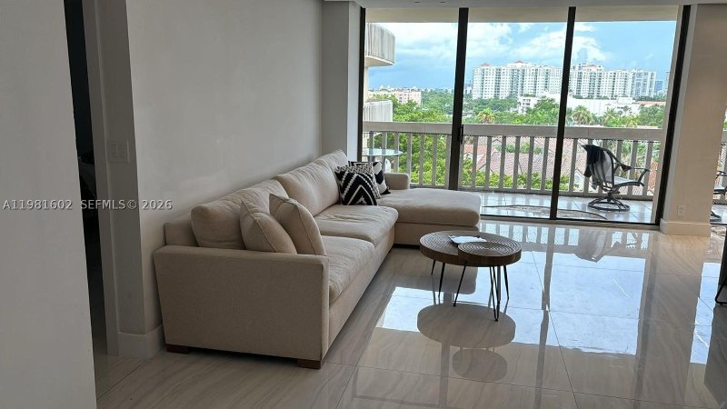 Apartment for rent at Turnberry Towers 5L