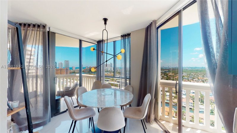 Aluguel de apartamento no 1000 Williams Island 2903