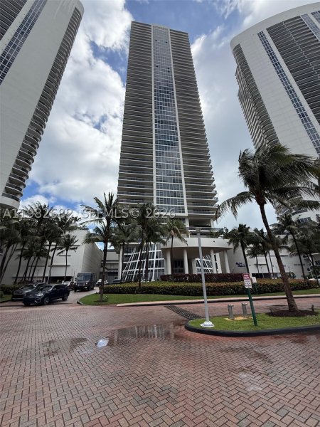 Condo for sale at Beach Club Two 4608