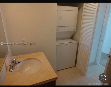 Comprar apartamento no Axis on Brickell North Tower 3122-N