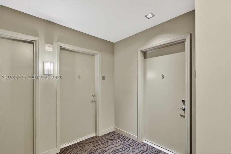Condo for sale at The Plaza Tower I 4100