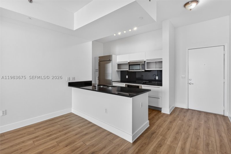 Condo for sale at The Plaza Tower I 4100