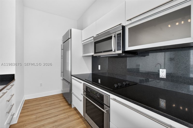 Condo for sale at The Plaza Tower I 4100