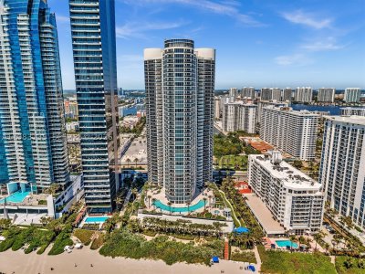 Ocean Four Apt #704