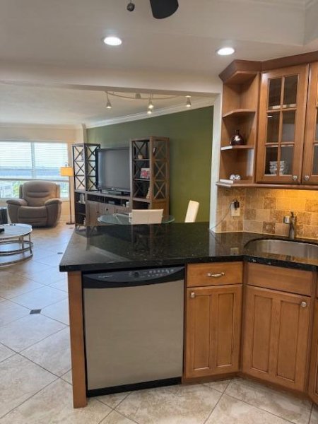 Apartment for rent at Royal Ambassador 612