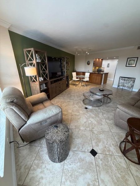 Apartment for rent at Royal Ambassador 612