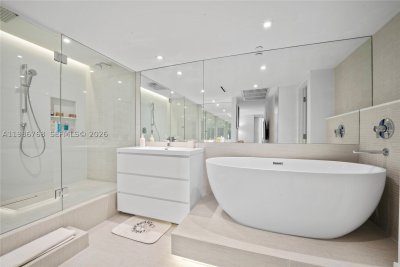 Alquiler de apartamento en Roney Palace 624