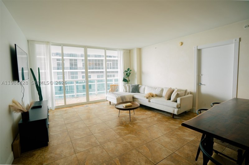 Condo for sale at 1800 Club 1412
