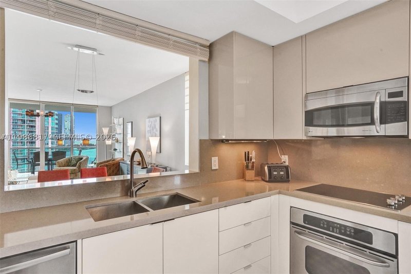 Comprar apartamento en Aventura Marina 1409