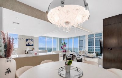 Comprar apartamento no 900 Biscayne PH6109