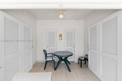 Comprar apartamento no Crystal House CAB14