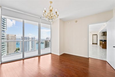 Aluguel de apartamento no Icon Brickell Tower II 3904