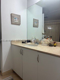 Apartment for rent at Opera Tower 1714