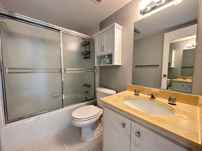 Apartment for rent at The Hemispheres 21a