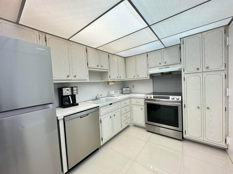 Apartment for rent at The Hemispheres 21a