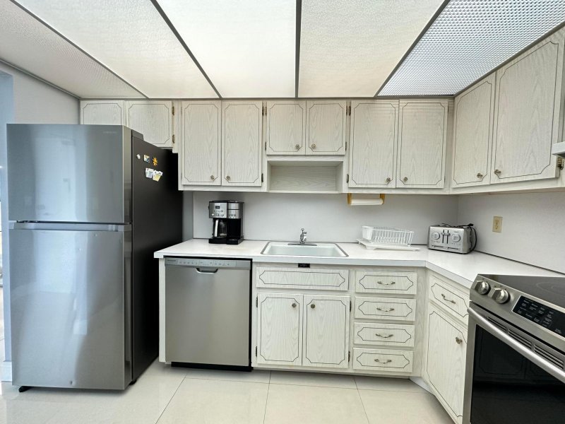 Apartment for rent at The Hemispheres 21a