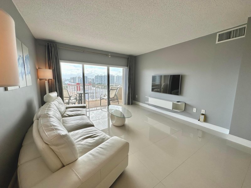 Apartment for rent at The Hemispheres 21a