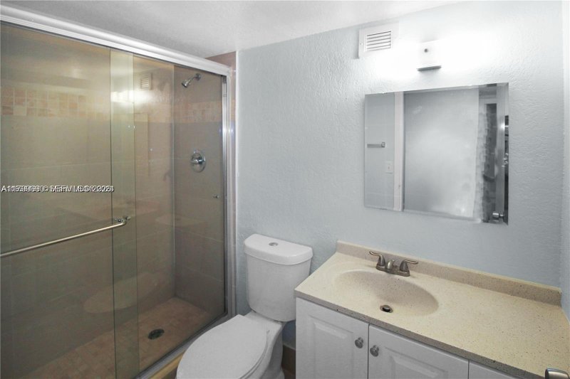Condo for sale at Plaza of the Americas 105