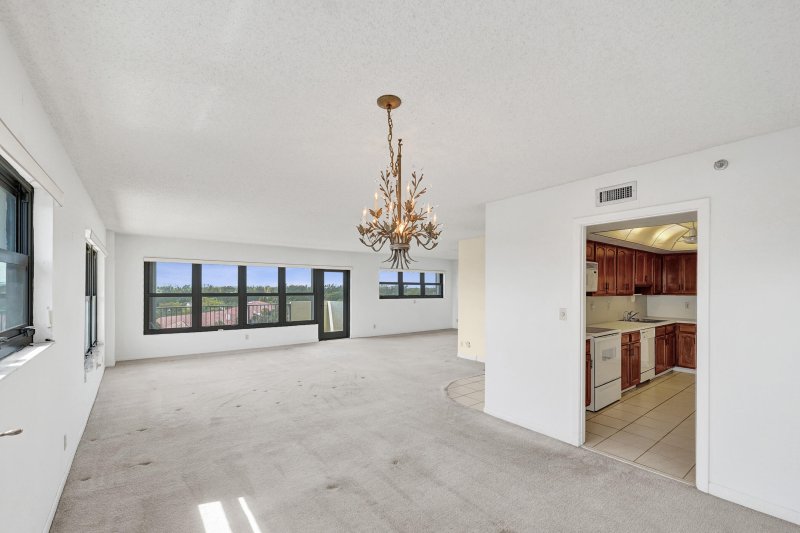 Condo for sale at The Tower at Port Royale 701