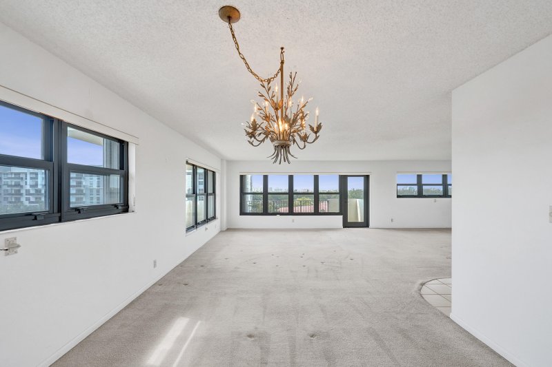 Condo for sale at The Tower at Port Royale 701
