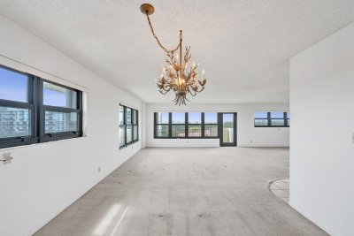 Comprar apartamento en The Tower at Port Royale 701