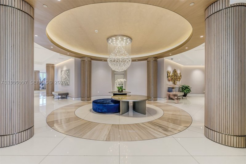 Condo for sale at One Tequesta Point 807