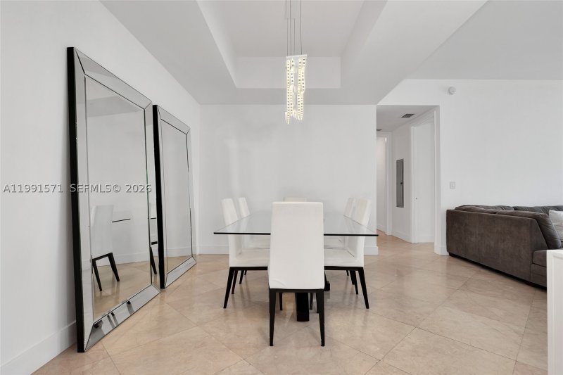 Condo for sale at Trump Tower One 1005