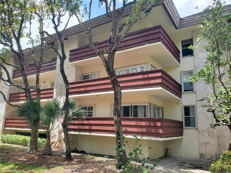 Condo for sale at Villa Capri 206