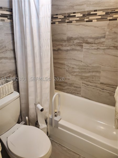 Condo for sale at Villa Capri 206