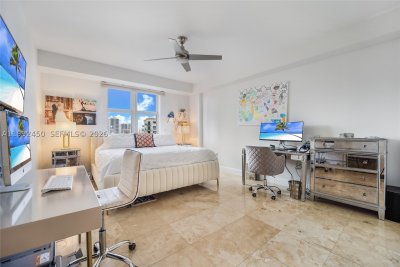 Aluguel de apartamento no Turnberry Village 1211