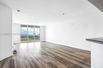 Comprar apartamento no One Fifty One at Biscayne 1706