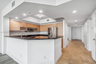 Comprar apartamento no One Fifty One at Biscayne 1706