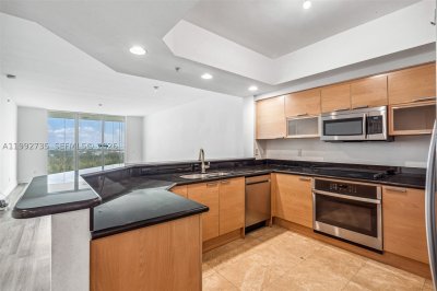 Comprar apartamento no One Fifty One at Biscayne 1706