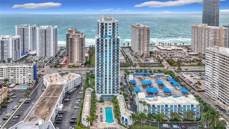 Apartment for rent at Ocean Marine Yacht Club 605