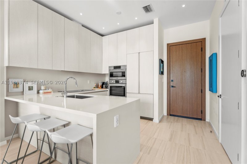 Comprar apartamento en GlassHaus in the Grove 202