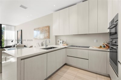 Comprar apartamento en GlassHaus in the Grove 202
