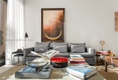 Aluguel de apartamento no GlassHaus in the Grove 202