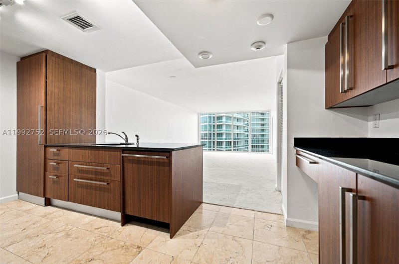 Apartment for rent at Harbour House 1107