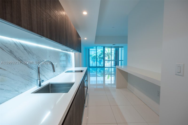 Condo for sale at Paramount Miami WorldCenter 205
