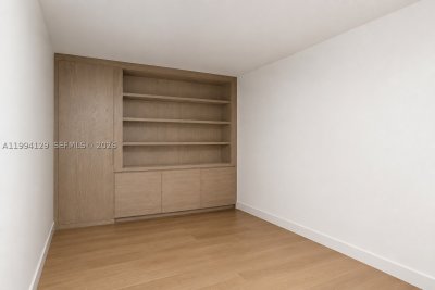 Comprar apartamento en Key Colony III Emerald Bay 345
